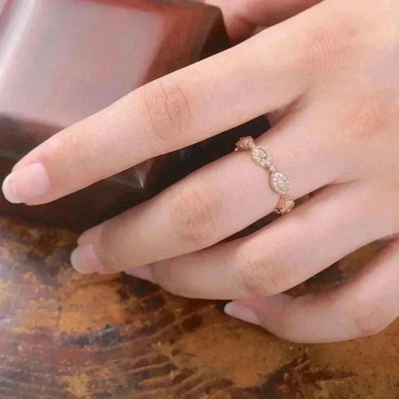 Beautiful 18k Yellow Gold Over Silver White Sapphire Band - Picture 3 of 5